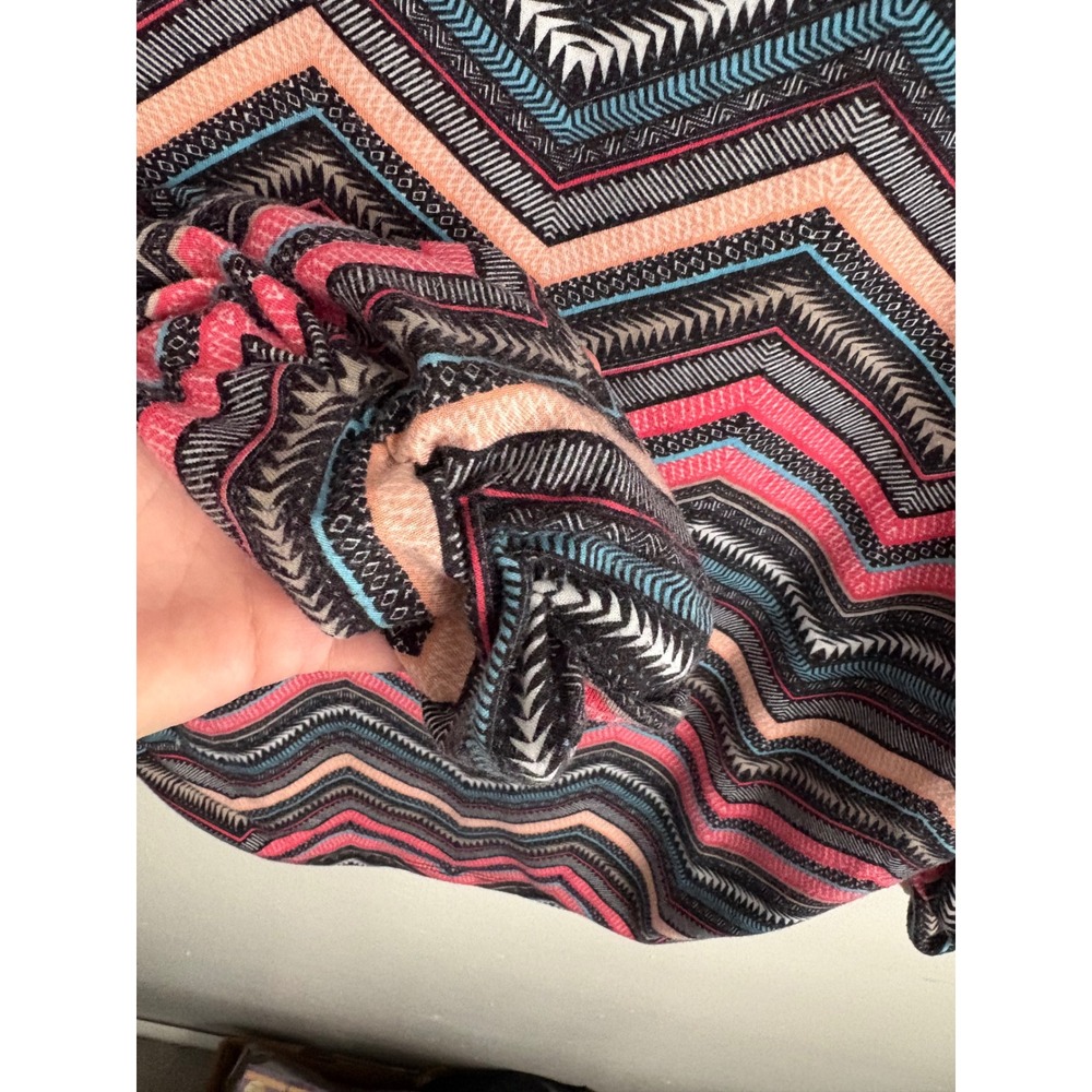 Bisou Bisou Michele Bohbot Chevron Tribal Print Keyhole Neck Top XL Pink Blue - Picture 2 of 5
